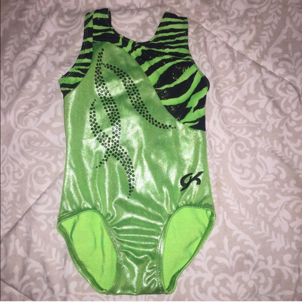 EUC*Girls’ CLEAN green sparkly leotard